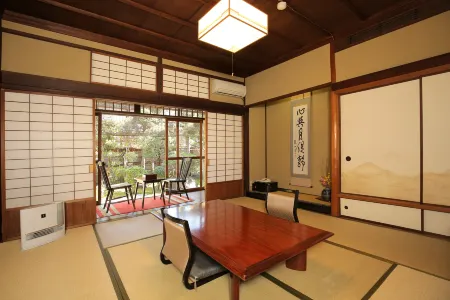Ryori Ryokan Tsurugata Отели в г. Курашики
