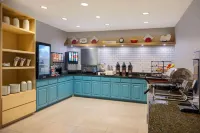 Country Inn & Suites by Radisson Albertville Near Outlet Mall - breakfast
