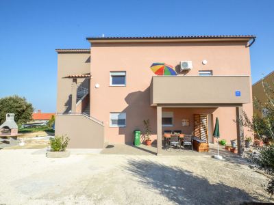 B&B