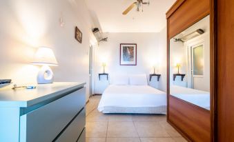 Lovely Flat Near Beach with Sea View in Buyukada - Housity