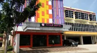 Sinar Hotel Pelaihari Hotels near Batakan Baru Pantai Cemara
