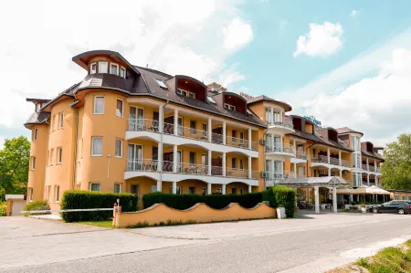 Aphrodite Hotel Отели в г. Залакарош