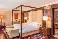 Sheraton Oman Hotel Hotel dekat Qantab Beach