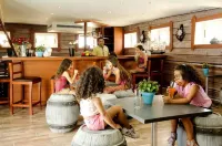 Swiss Inn Teda Hotel & Aqua Park - Bar