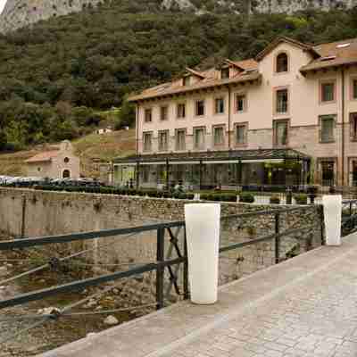 Hotel Balneario la Hermida Hotel Exterior