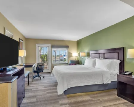 Holiday Inn Express & Suites El Centro by IHG Hotels in El Centro