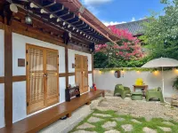 Jeonju Hanok Village Pungnam Jutaek