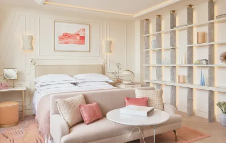 One Aldwych Отели рядом с достопримечательностью «Стретэм Коммон»