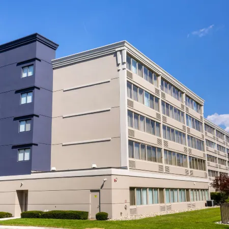 DoubleTree by Hilton Hotel Tinton Falls - Eatontown