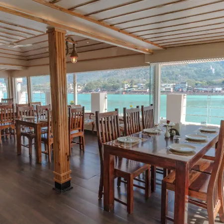 Yog Niketan by Sanskriti