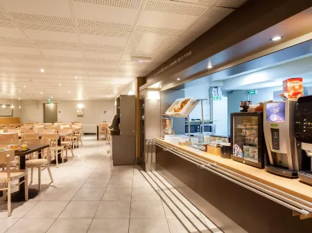 B&B Hotel Paris Porte de la Villette Отели рядом с достопримечательностью «Fort d’Aubervilliers»