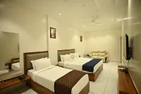 The Skyland فنادق في Osmanabad