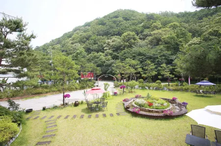 Cheongpyeong Paradise Отели в г. Капхён