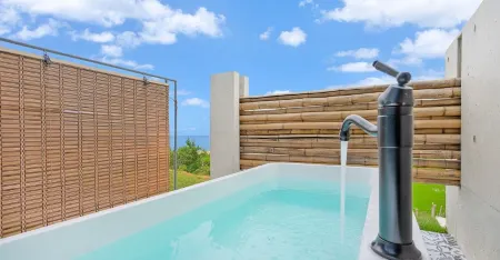 Yeongdeok Orto Sea Village 2 Pension Отели рядом с достопримечательностью «Koraebul-haesuyokchang»