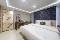 Gimhae Eobang-Dong Suite Hotel