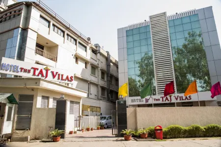 Taj Vilas