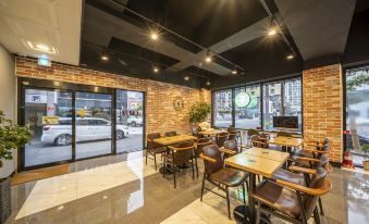 Changwon Masan Amor Hotel