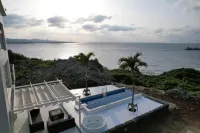 B BASE KOURI iSLAND