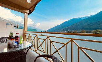 Hill River Resort by West Western