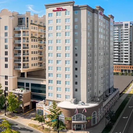 Hilton Garden Inn Charlotte-Uptown Отели рядом с достопримечательностью «Банк оф Америка Стадиум»