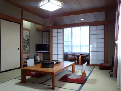 Ryokan Sansui فنادق في تاكاياما