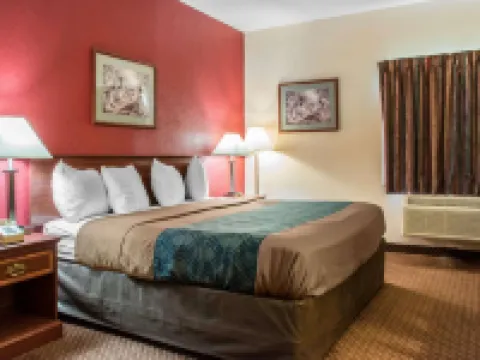 Econo Lodge Carlisle Hotels in Middlesex Township