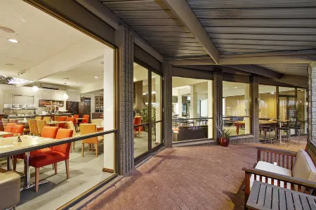 Knox International Hotel and Apartments
