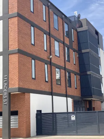 CBD Apartments by the International Отели рядом с достопримечательностью «Сити оф Вагга Вагга Ботаник Гарденс»