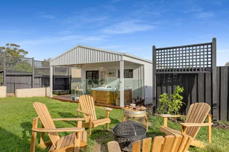 Sol Yarra Valley   Barrel Sauna   Spa  Urban List Отели рядом с достопримечательностью «Ярра Вэлли Рацинг»