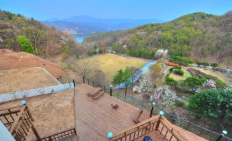 Gapyeong Art Pension - Housity
