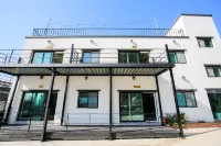 Pohang Yangpodeungdae Pensyeon Hotels near Guryongpo Beach