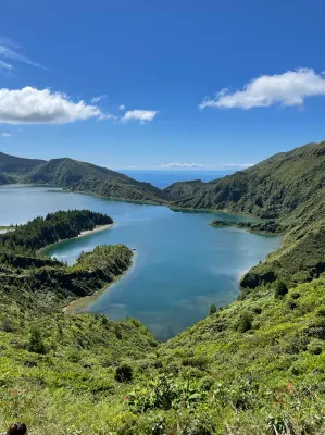 Spacious, Garden, and Private Parking โรงแรมใน