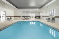 Homewood Suites by Hilton Manchester/Airport - Pool