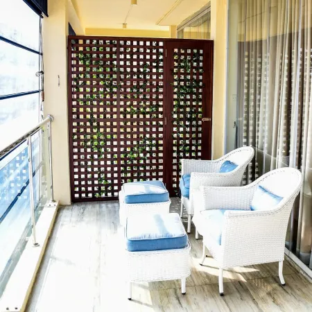 Hikka House - Thema Collection Отели рядом с достопримечательностью «Наригама Бич»