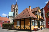 Ribe Byferie Resort Hotels near Statue Hans Tausen