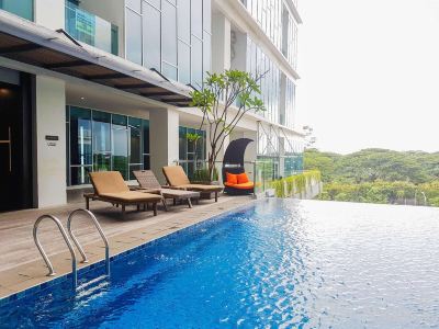 Cozy 1Br Brooklyn Alam Sutera Apartment by Travelio