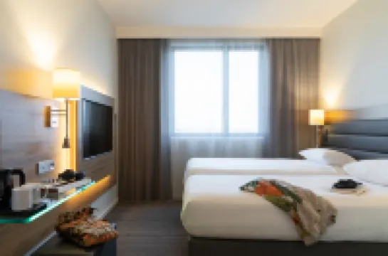 Moxy Aberdeen Airport