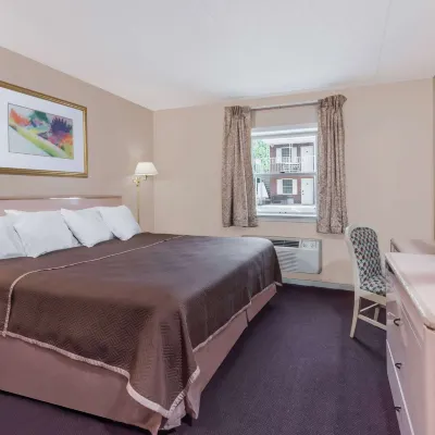 Travelodge by Wyndham Hershey Hotels near Hersheys Chocolate World
