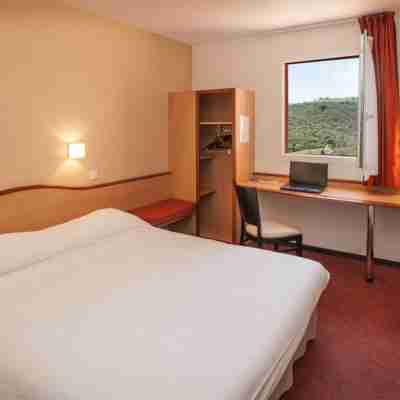 Brit Hotel Confort Montauban Rooms