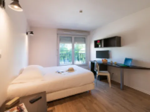 Cerise Valence Hotéis em Valence