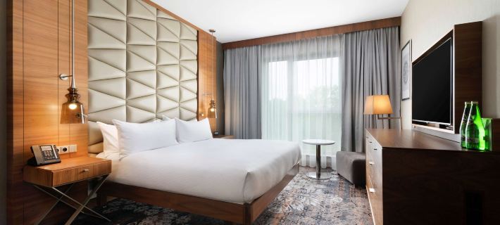 DoubleTree by Hilton Krakow クラクフのホテル