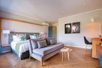 Knysna Hollow Country Estate Hotels in Knysna Local Municipality