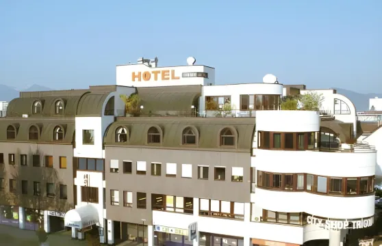 天城阿特里貢酒店