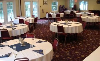 Captains Quarters Motel & Conference Center
