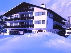 Hotel Rheinischer Hof