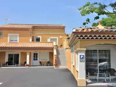 Hôtel l'Anvia Hotels in Suze-la-Rousse