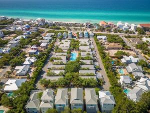 Doctors Orders by AvantStay 5 MINS TO BEACH w Community Pool Hot Tub