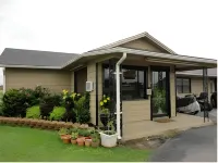 Relax Inn Vinita Hotels near Crosstar Flag and Tag