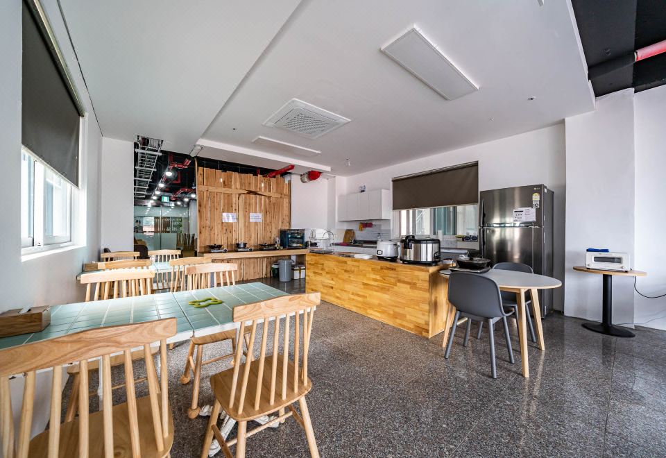 호텔더킹 넓은 객실