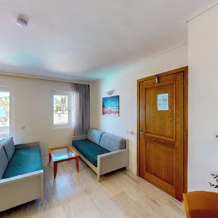 Chrispy Beach Resort, Agia Marina